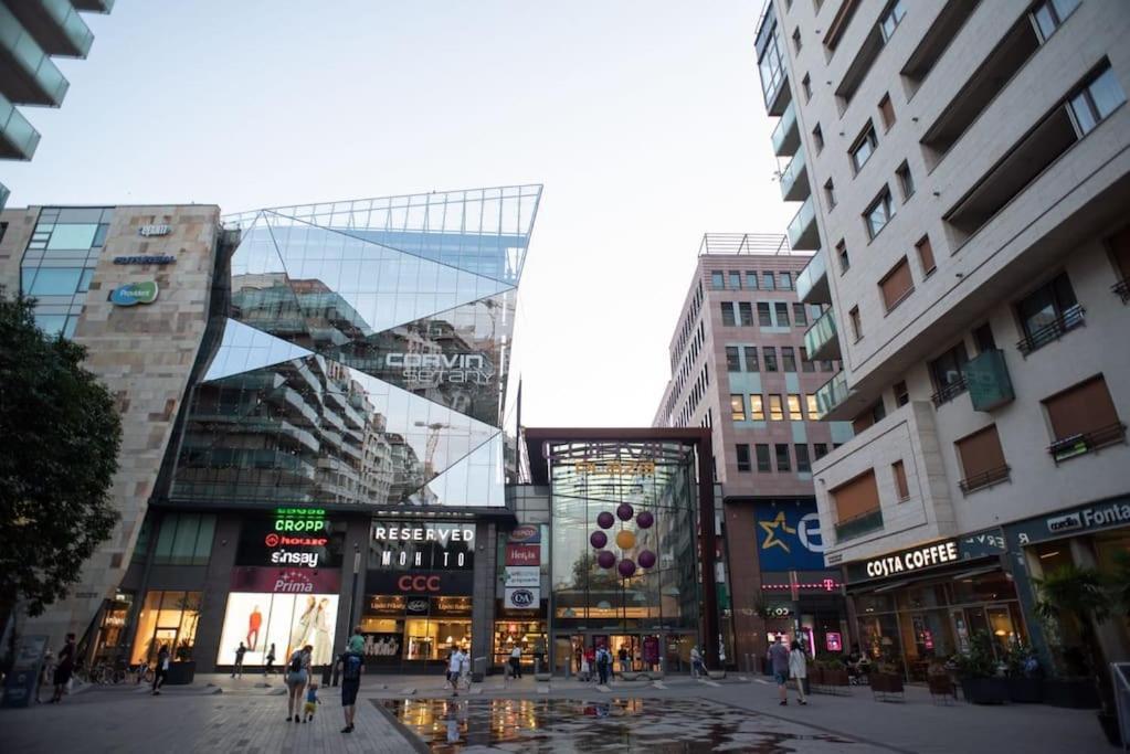 Jozsef-Corvin Central Budapest Exteriör bild